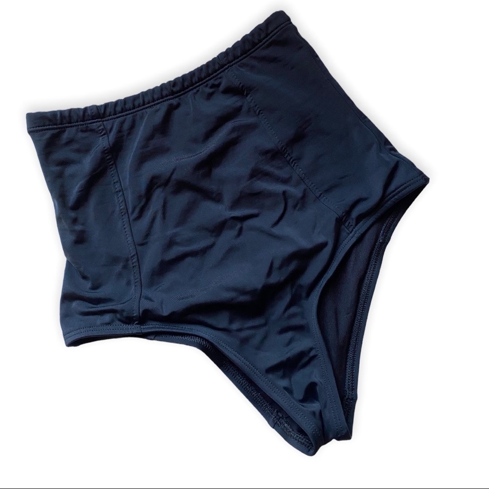 High-Waisted Bikini Bottoms | Streamlined and Slimming. - Picture 5 of 7